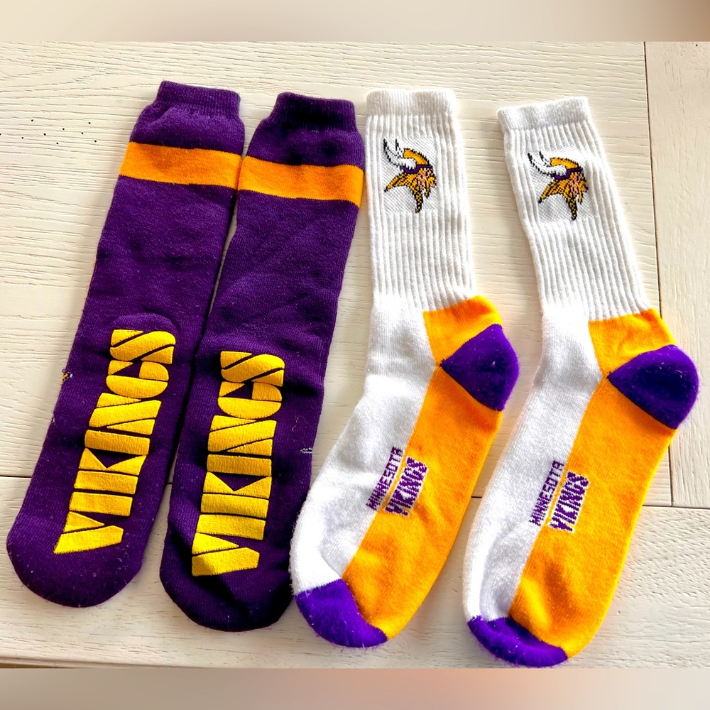 2 pair of Minnesota Vikings Men’s Socks